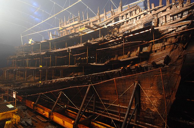 Between engineering and art - the giant Roskilde vikings ship 6